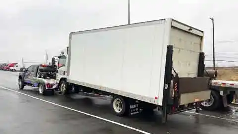 Box Truck Towing Youngstown