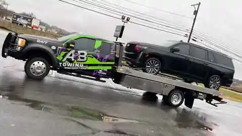 Towing Austintown, OH
